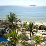 Golfinhos Aparthotel A Beira-Mar!!