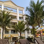 Golfinhos Aparthotel A Beira-Mar!!